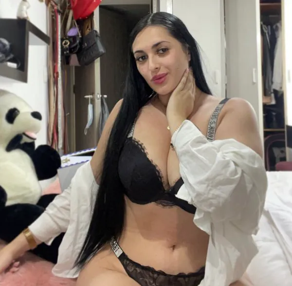 Cute❤️Tina🥰GFE with lots of kissing😘😘