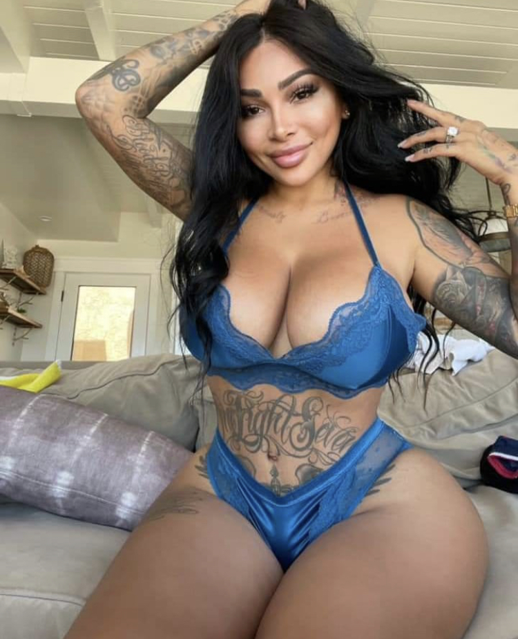   Helenamilena806